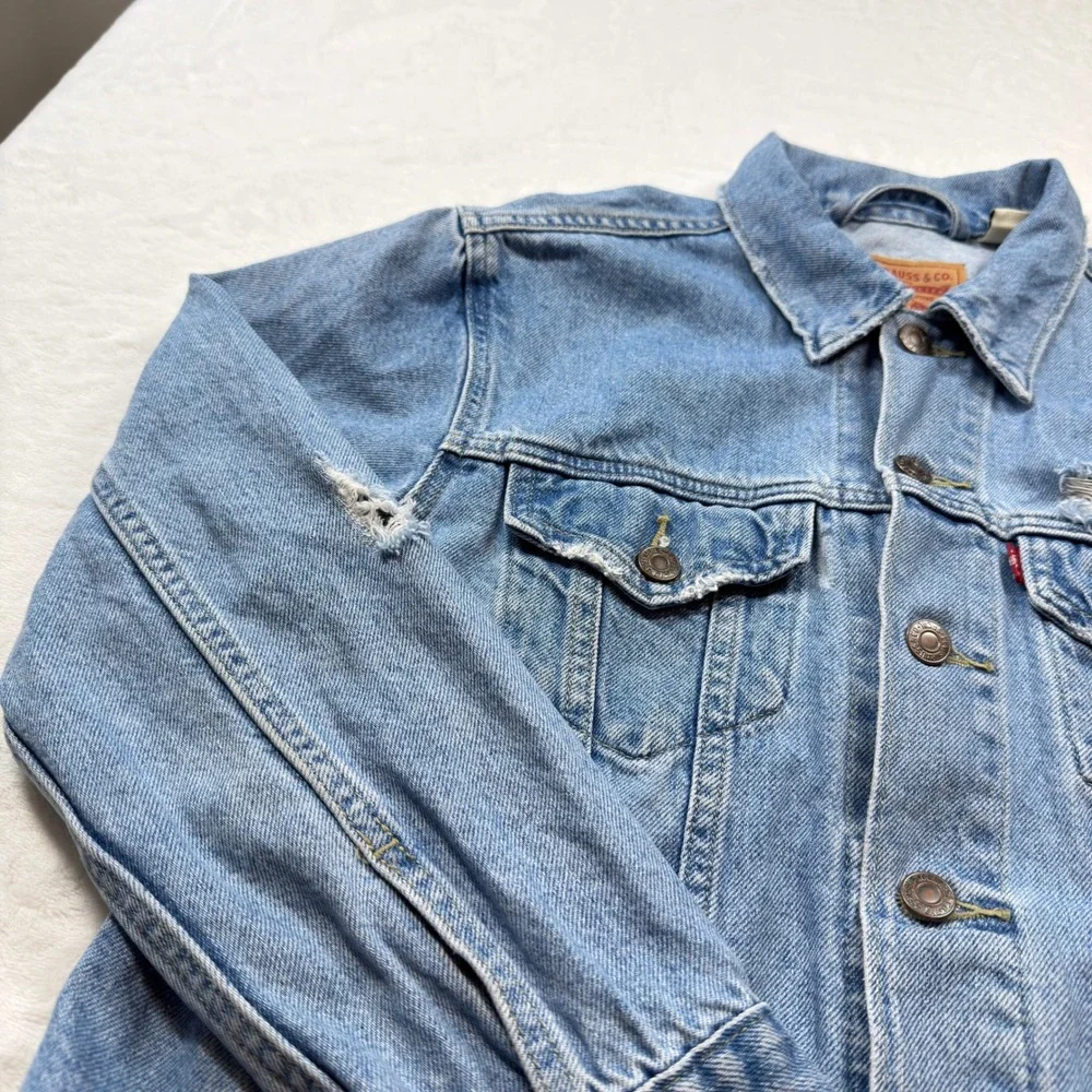 Levis Trucker Jacket Mens M Light Blue Distressed Denim PC9-29944-0164 Good‎ - Picture 11 of 16